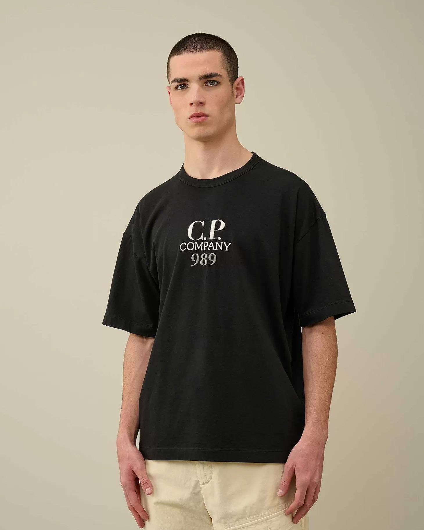 201_jersey_boxy_logo_tshirt_2-5.webp Homme C.P. Company T-Shirts Et Polos^20/1 Jersey Boxy Logo T-Shirt
