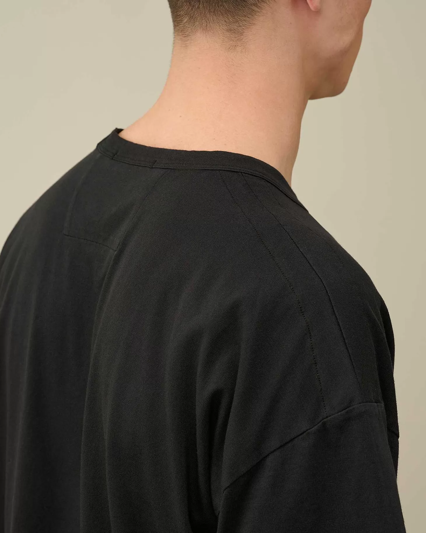 201_jersey_boxy_logo_tshirt_5-5.webp Homme C.P. Company T-Shirts Et Polos^20/1 Jersey Boxy Logo T-Shirt