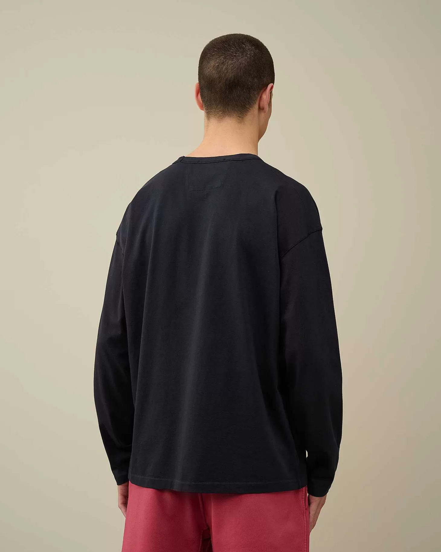 201_jersey_boxy_long_sleeved_tshirt_3.webp Homme C.P. Company T-Shirts Et Polos^20/1 Jersey Boxy Long Sleeved T-Shirt