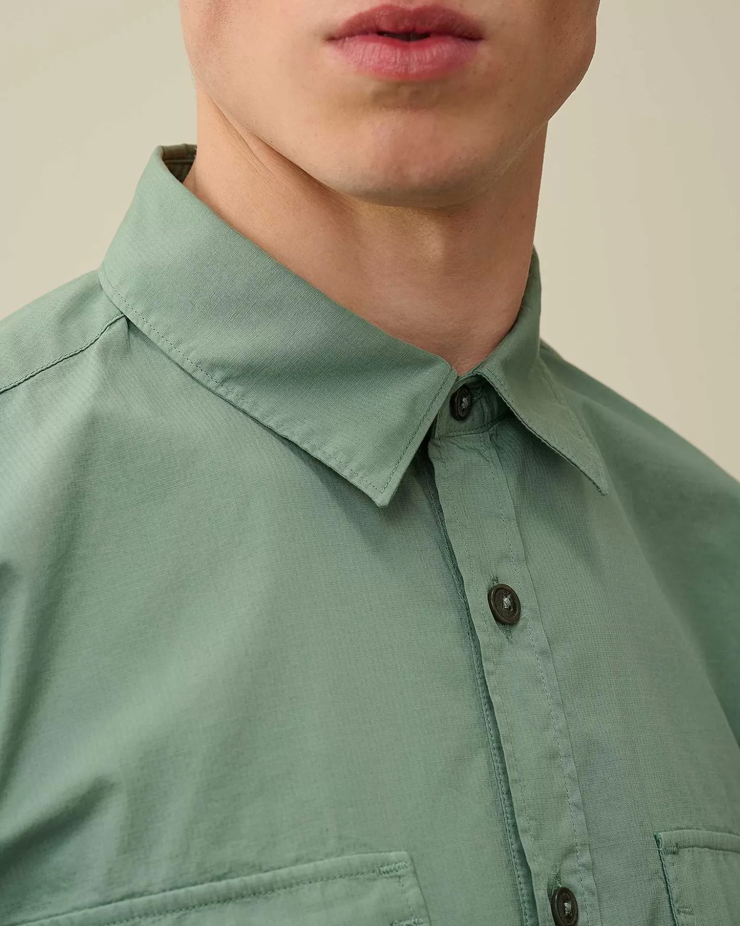 cotton_ripstop_short_sleeved_shirt_5.webp Homme C.P. Company Chemises^Cotton Rip-Stop Short Sleeved Shirt