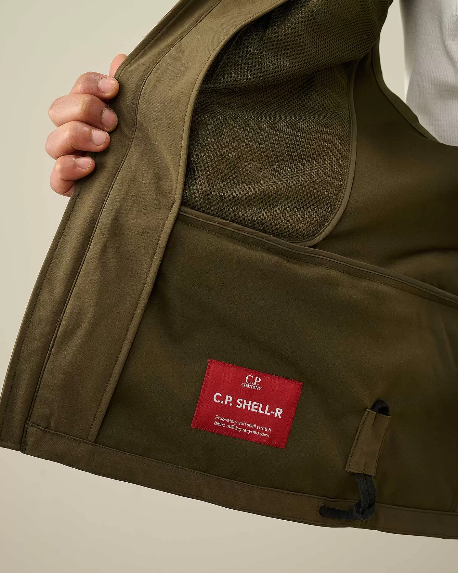 cp_shellr_utility_vest_6-1.webp Homme C.P. Company Vestes Et Manteaux^C.P. Shell-R Utility Vest