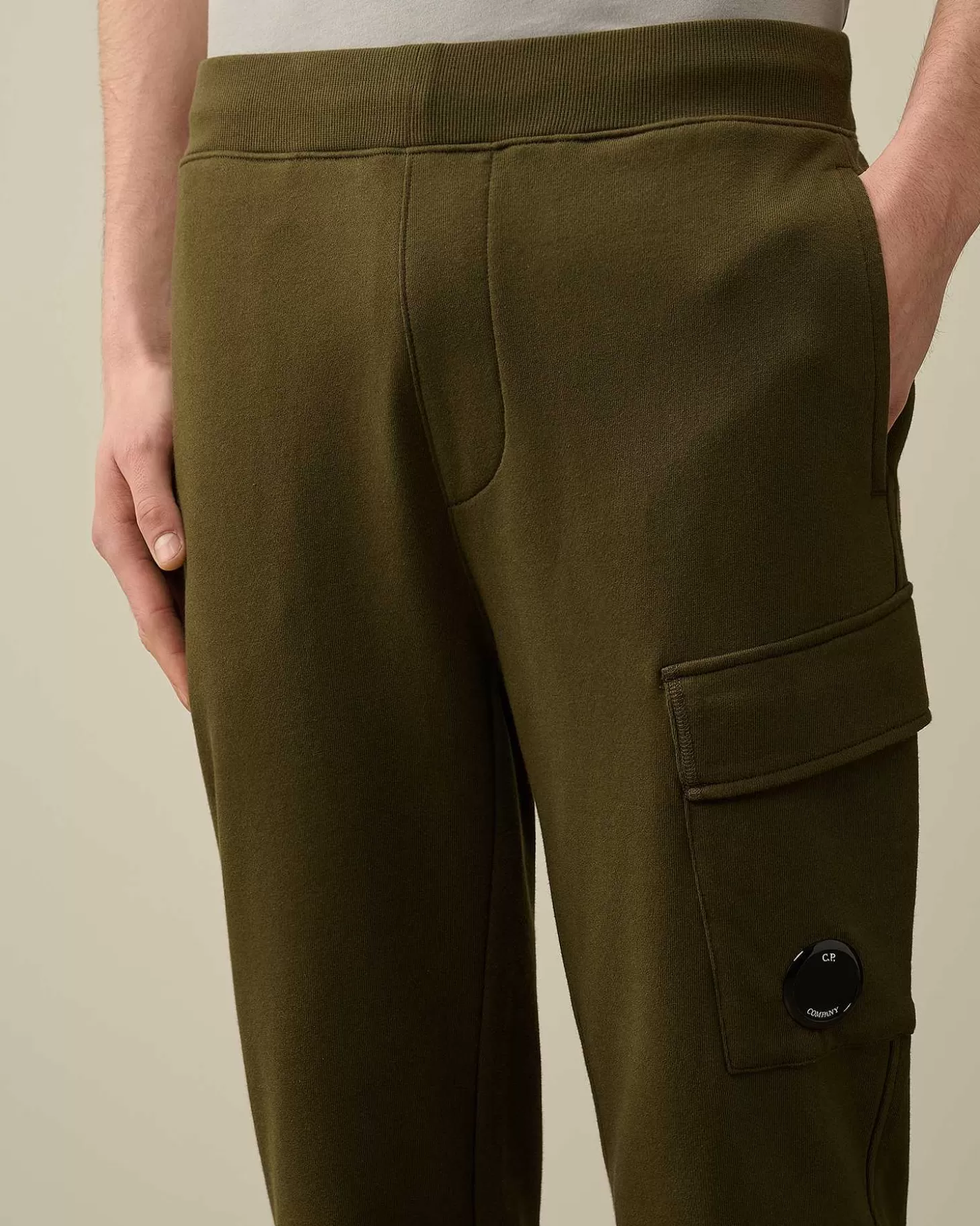 diagonal_raised_fleece_cargo_sweatpants_4-3.webp Homme C.P. Company Survêtements Et Shorts^Diagonal Raised Fleece Cargo Sweatpants