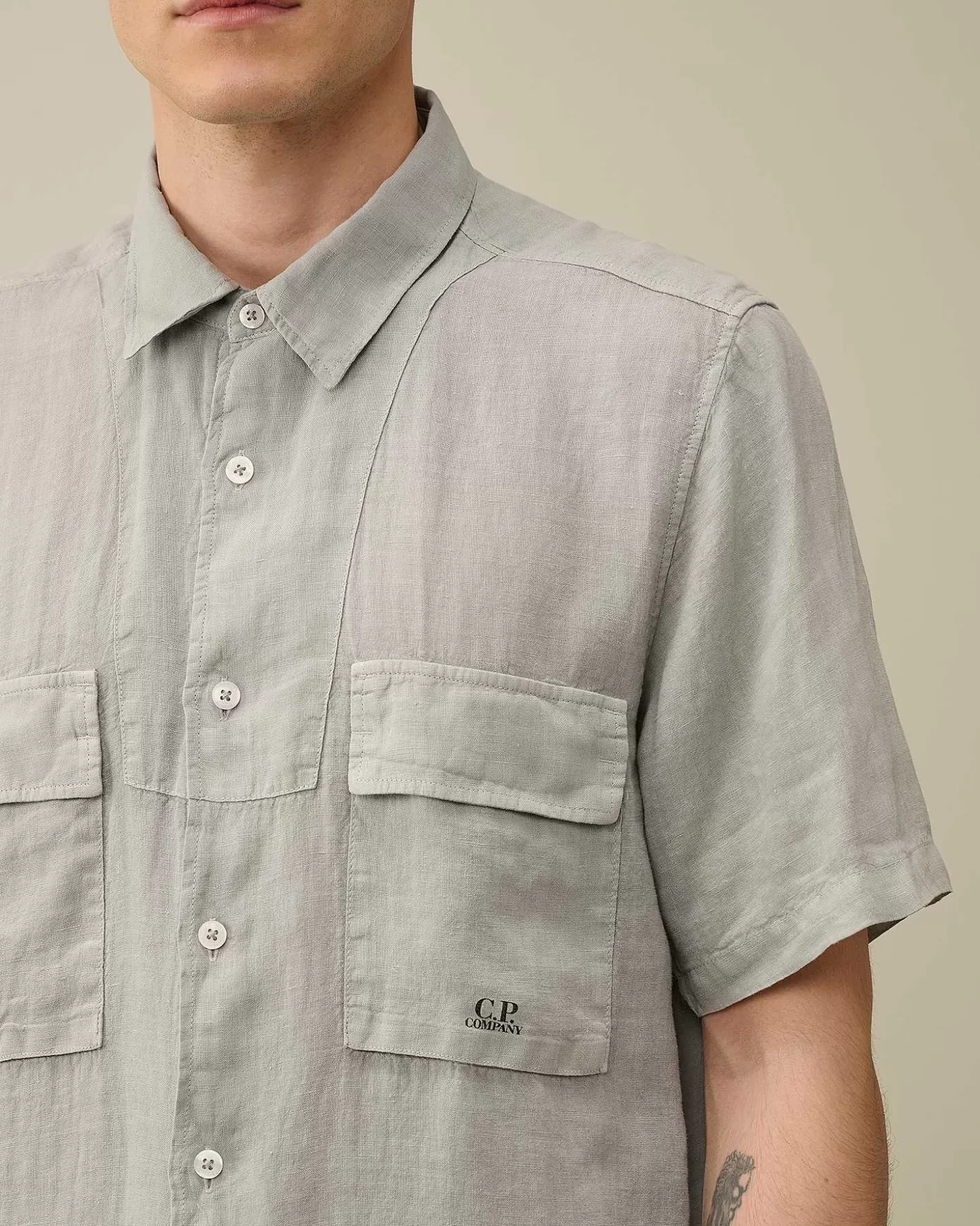 linen_short_sleeved_shirt_4.webp Homme C.P. Company Chemises^Linen Short Sleeved Shirt