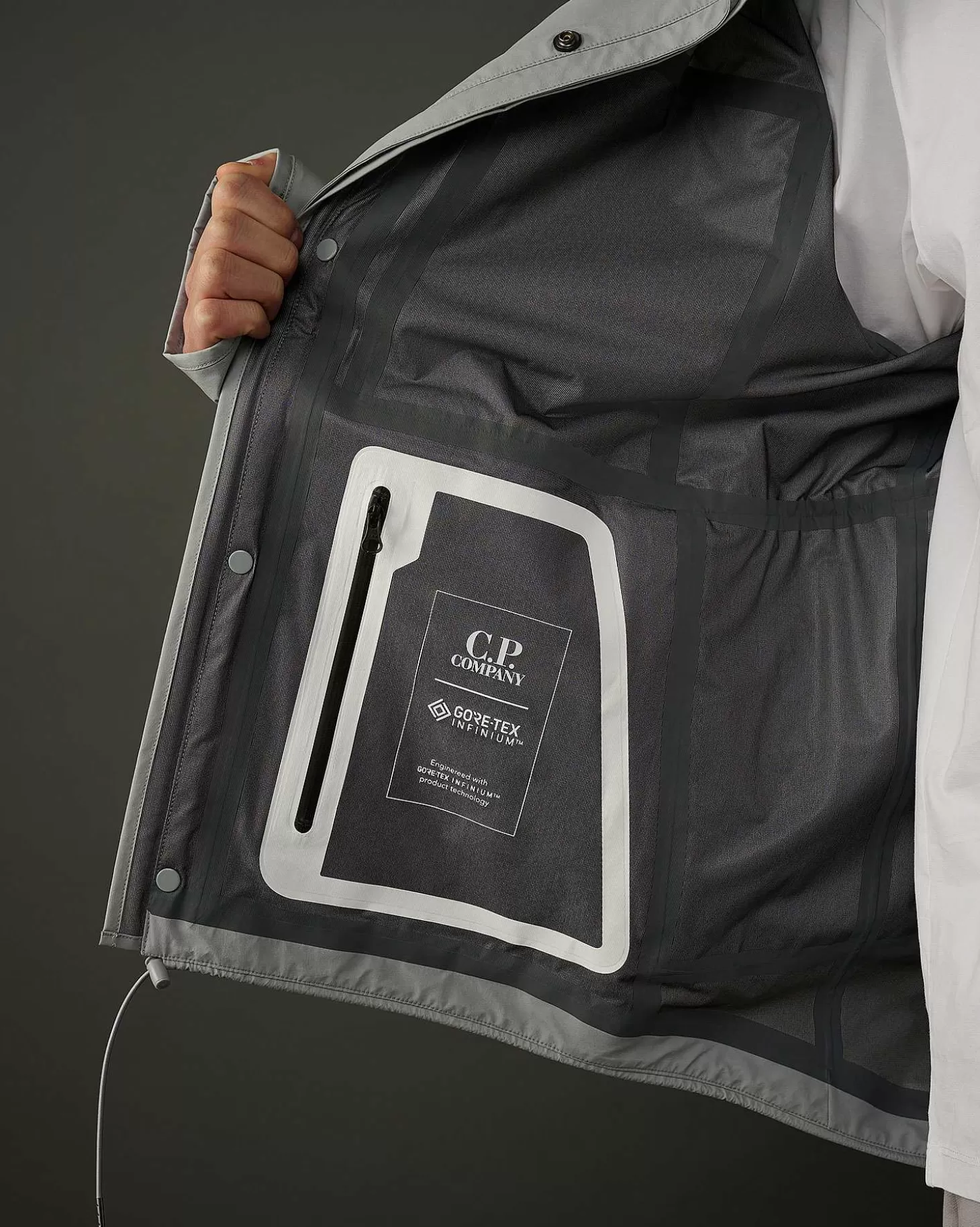 metropolis_series_goretex_infinium_utility_jacket_4-1.webp Homme C.P. Company Metropolis Series^Metropolis Series Gore-Tex Infinium Utility Jacket