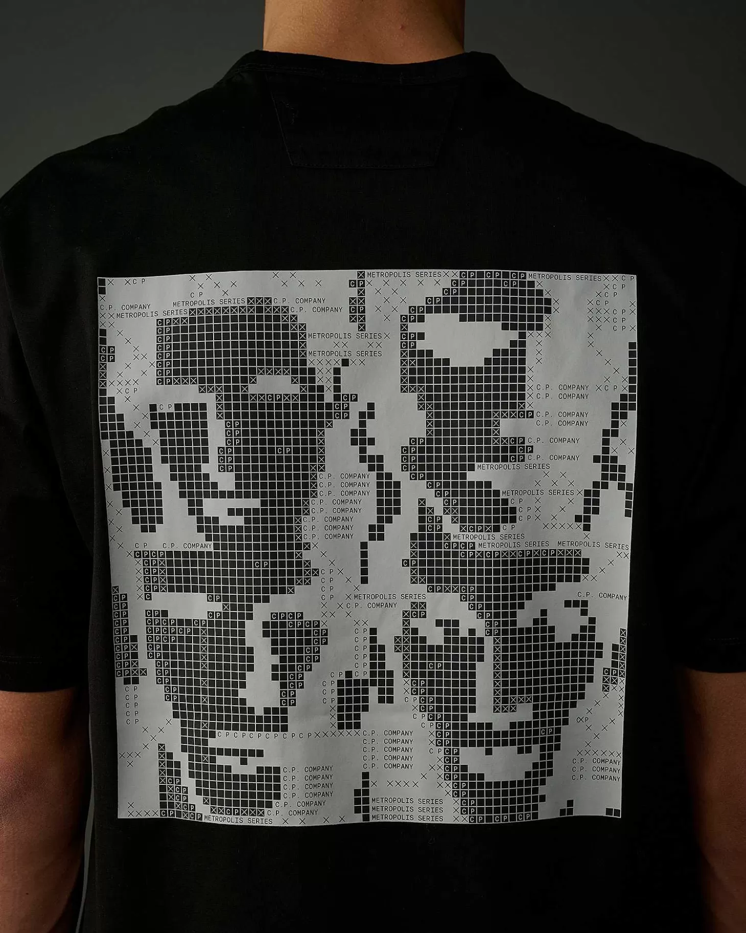metropolis_series_mercerized_jersey_graphic_face_tshirt_5.webp Homme C.P. Company Metropolis Series^Metropolis Series Mercerized Jersey Graphic Face T-Shirt