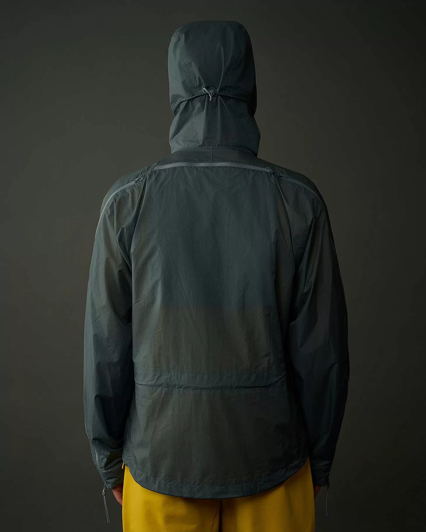 metropolis_series_pertex_hooded_bloom_jacket_3.webp Homme C.P. Company Metropolis Series^Metropolis Series Pertex Hooded Bloom Jacket