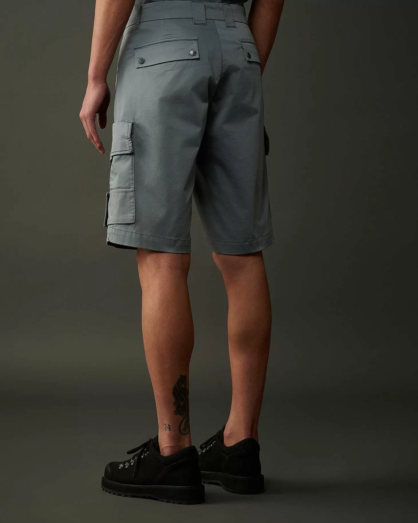 metropolis_series_stretch_sateen_cargo_shorts_3.webp Homme C.P. Company Metropolis Series^Metropolis Series Stretch Sateen Cargo Shorts