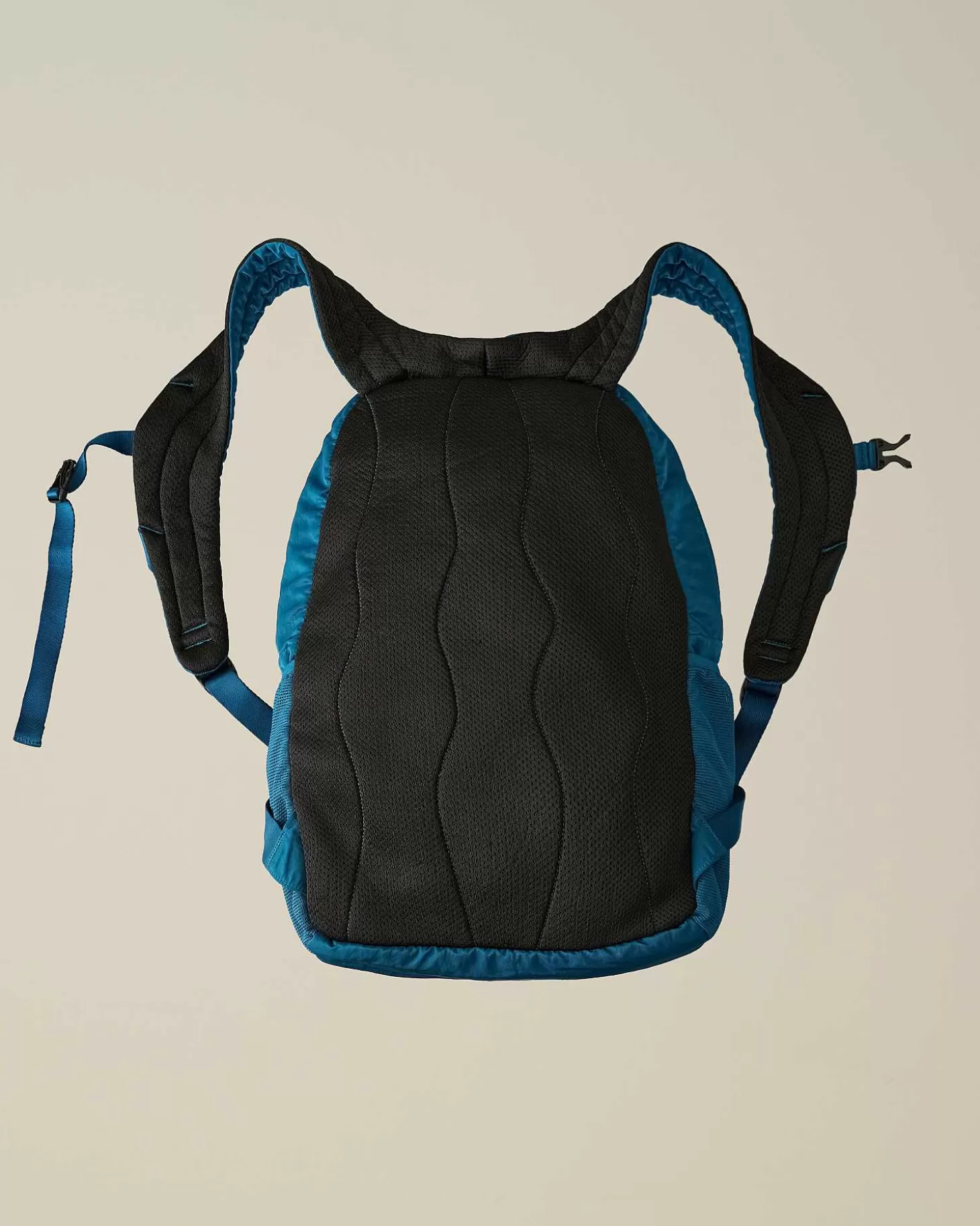 nylon_b_backpack_4-2.webp Homme C.P. Company Sacs À Dos Et Sacs Banane^Nylon B Backpack