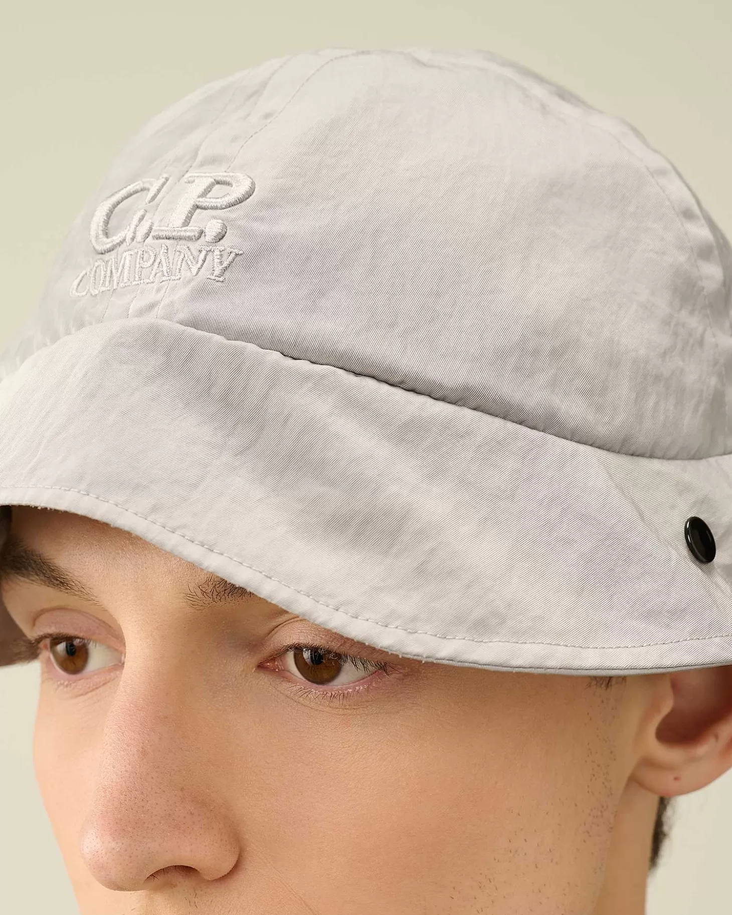 nylon_b_neck_flap_bucket_hat_5-1.webp Homme C.P. Company Chapeaux^Nylon B Neck Flap Bucket Hat