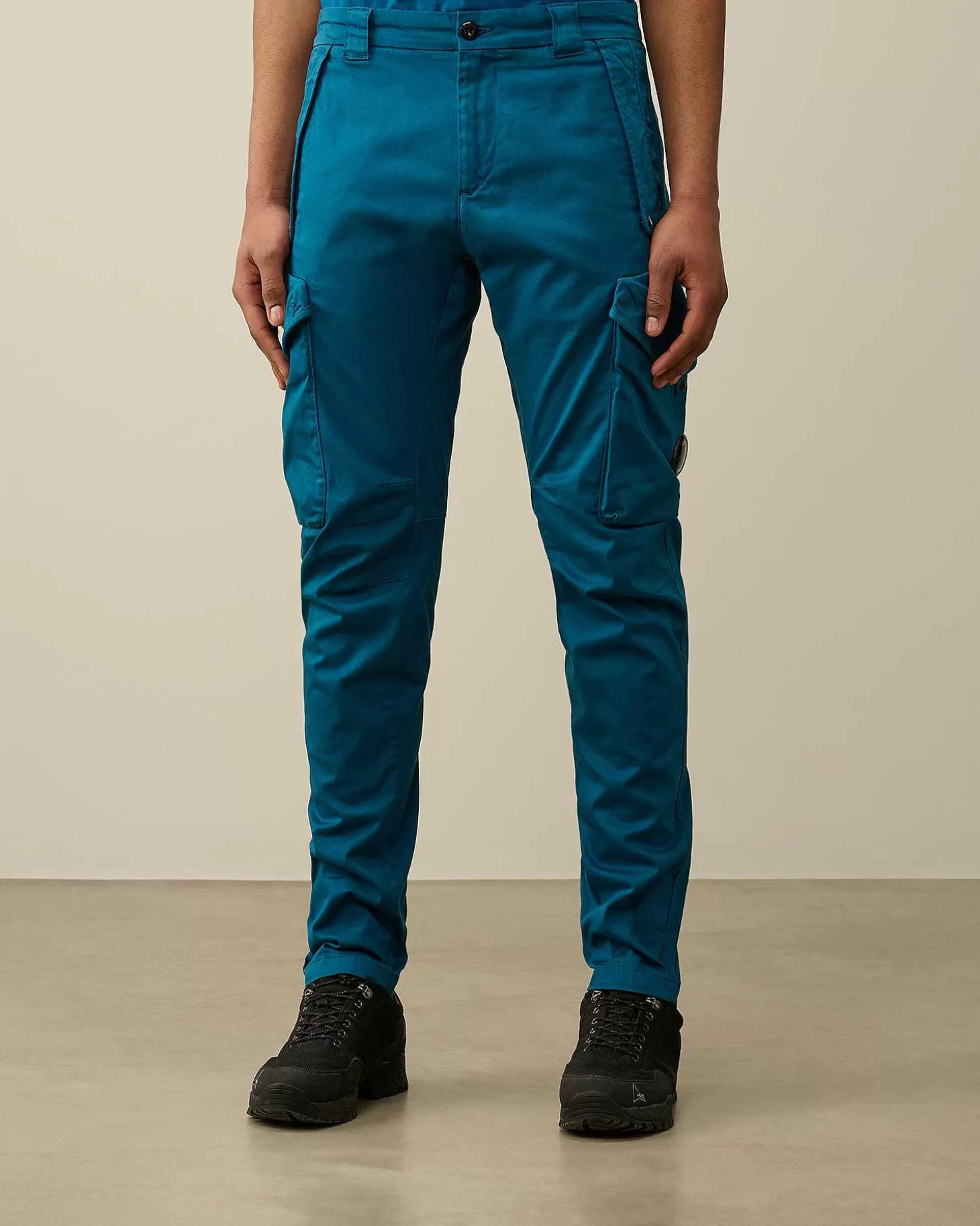 stretch_sateen_ergonomic_lens_utility_pants_2-3.webp Homme C.P. Company Pantalons^Stretch Sateen Ergonomic Lens Utility Pants