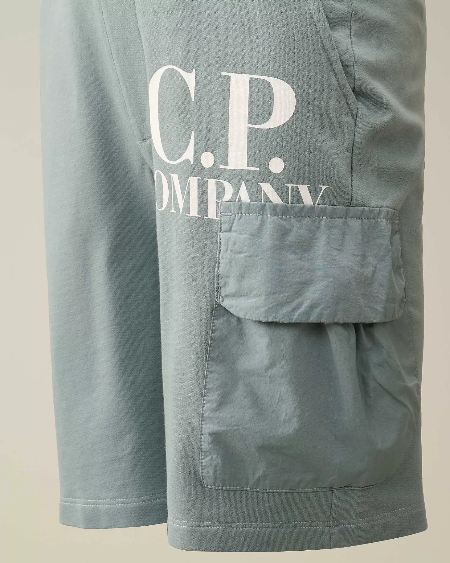 u16_light_fleece_mixed_cargo_shorts_4-1.webp Kids C.P. Company Vêtements 4-8 Ans^U16 Light Fleece Mixed Cargo Shorts